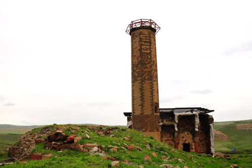 manucahr-camii.jpg